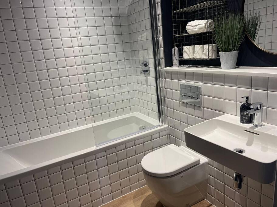Trendy Apartment In Cardiff Free Parking Exterior foto