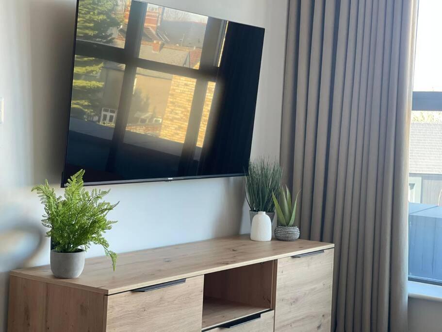 Trendy Apartment In Cardiff Free Parking Exterior foto